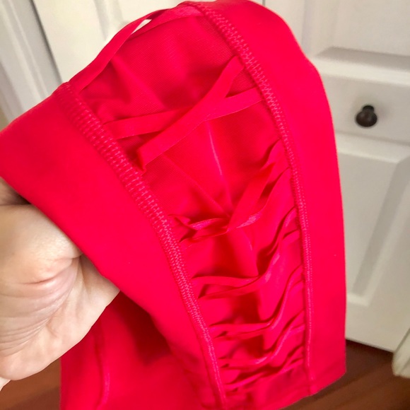 Victoria's Secret Red Knockout Sport Leggings - Picture 7 of 10